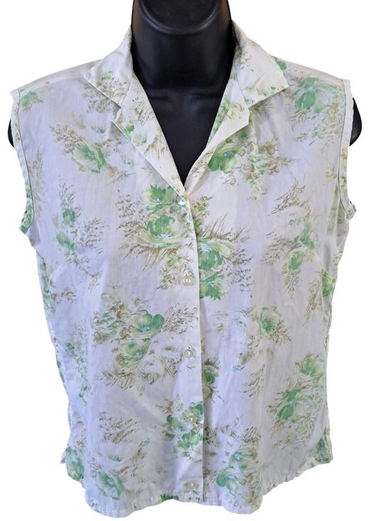 Unique Vintage Tops - Vintage 70's Sleeveless Button-Up Blouse Green Floral Print Collared Women's S